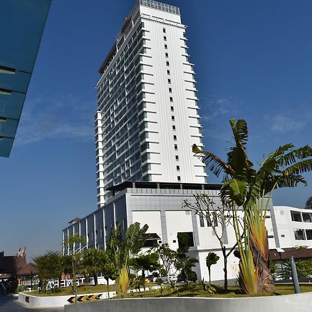 Tenera Hotel Банги Екстериор снимка The hotel in 2015