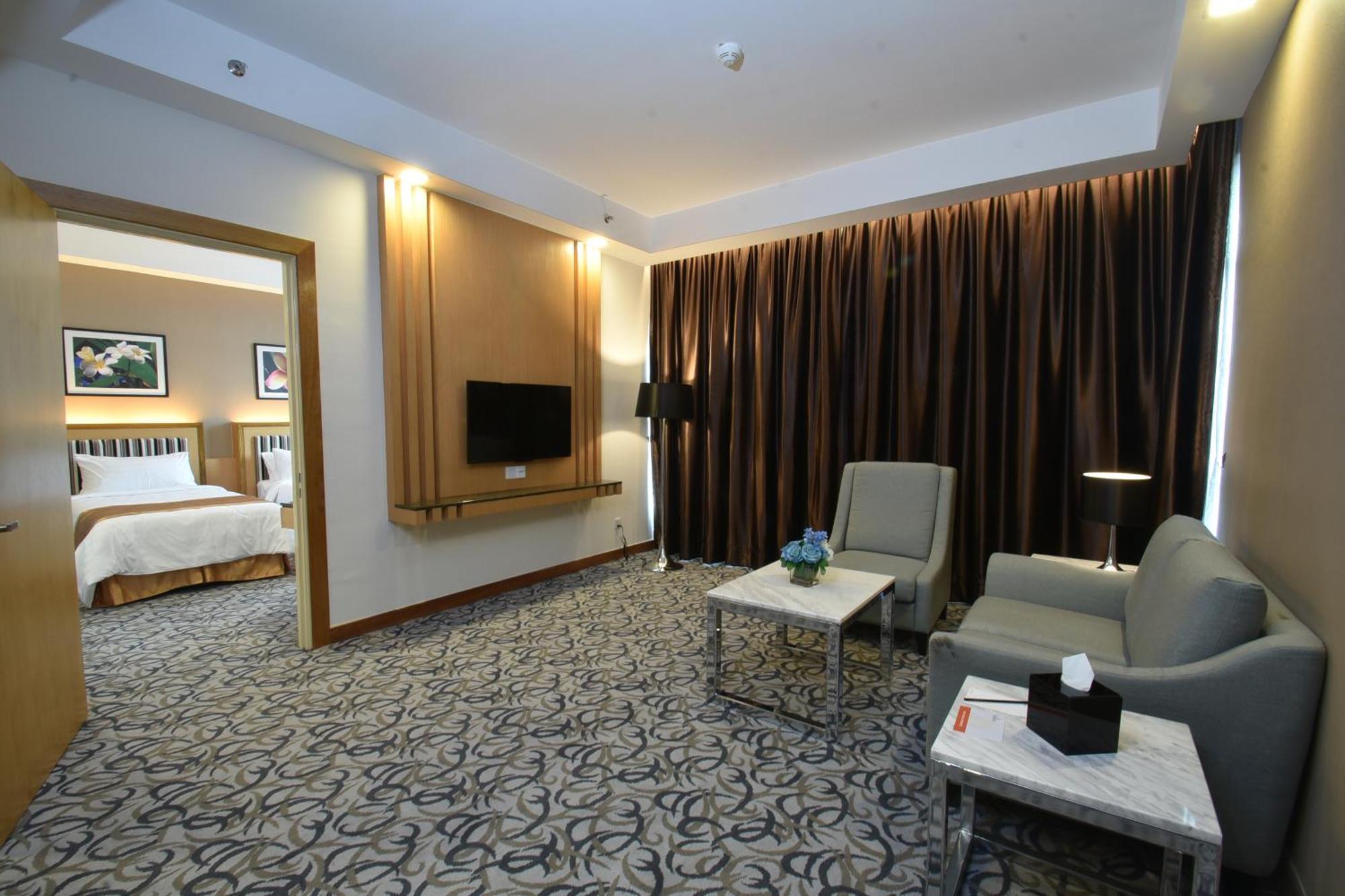 Tenera Hotel Банги Екстериор снимка Suite room